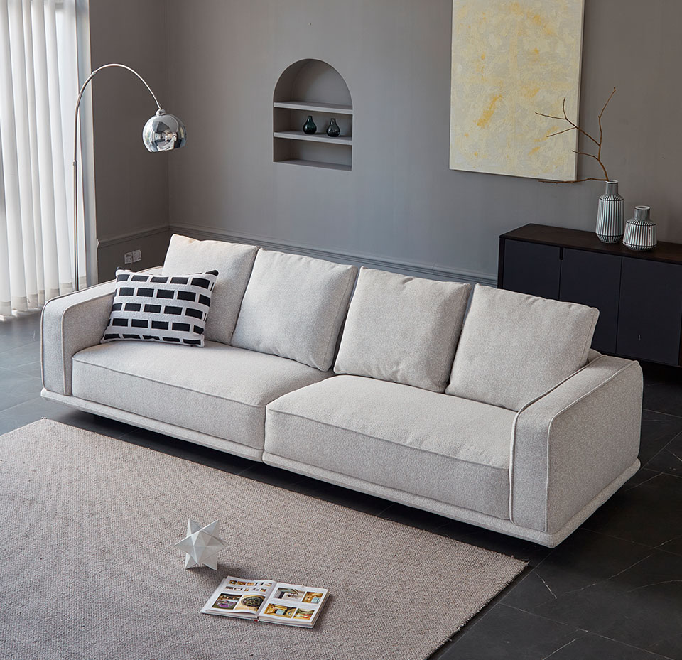 這款托爾拉一字型布沙發是一個絕佳的選擇，提供了優質的座椅體驗，適合任何居家環境