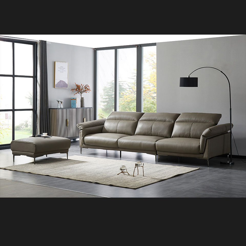 打造輕奢風家居，擺上一張精緻的精品級真皮沙發，空間質感瞬間提升