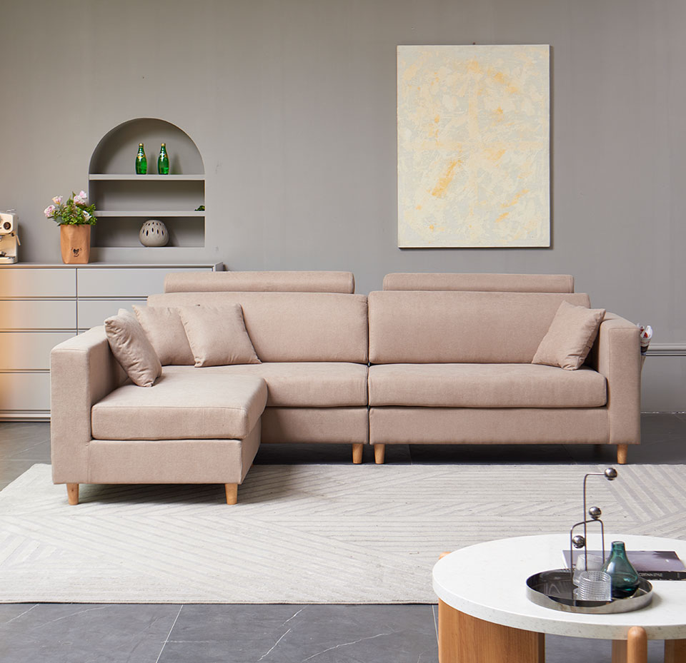 布里妮L型布沙發，坐感舒適且彈性極佳，讓您享受舒適和便利的生活