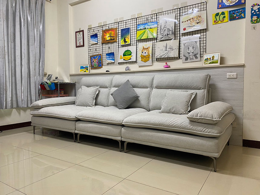 YKS 艾登一字型貓抓布沙發｜新竹新豐客人實拍沙發側面｜擇木深耕系列熱銷款