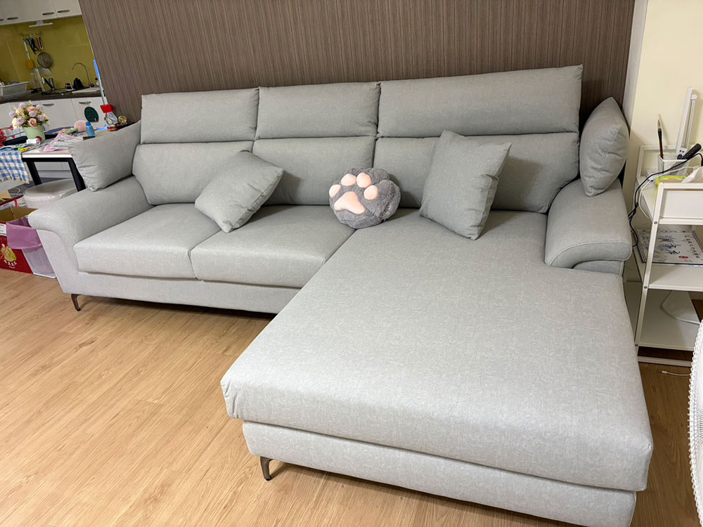 亞伯特L型貓抓布沙發｜台中西屯客廳實際搭配