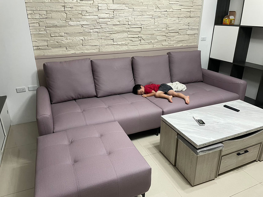 YKS 卡瓦尼L型貓抓皮沙發｜雲林斗六開箱實拍沙發與小孩｜擇木深耕系列熱銷款