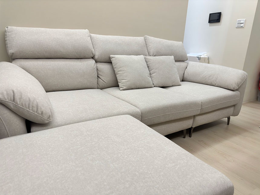 YKS 達芬奇L型貓抓布沙發∣新竹客人沙發開箱實拍-1 YKS 達芬奇L型貓抓布沙發|新竹林先生開箱實拍沙發側面|擇木深耕系列熱銷款