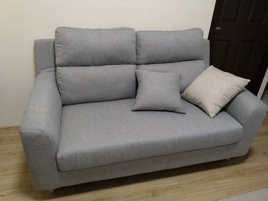 YKS 伊甸2人座布沙發｜新竹古小姐客製沙發開箱實拍｜擇木深耕系列熱銷款