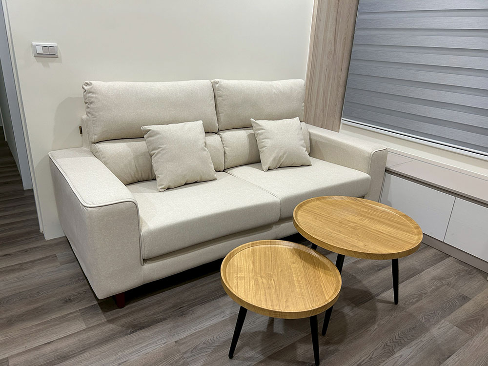 弗洛拉三人貓抓布沙發｜布料與沙發細節近拍