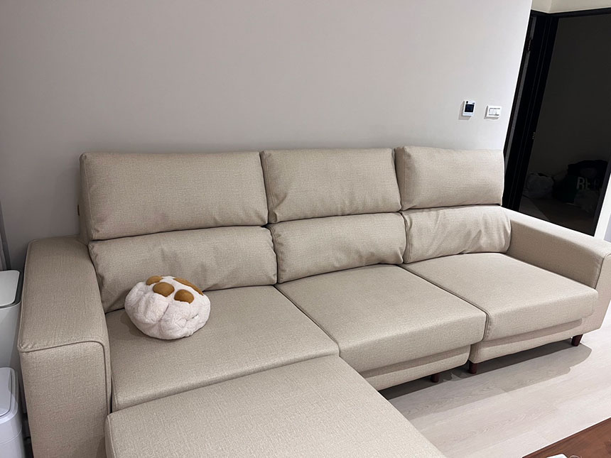 YKS 弗洛拉L型貓抓皮沙發∣台南客人沙發開箱實拍-1 YKS 弗洛拉L型貓抓皮沙發|台南歸仁客人開箱實拍沙發|擇木深耕系列熱銷款