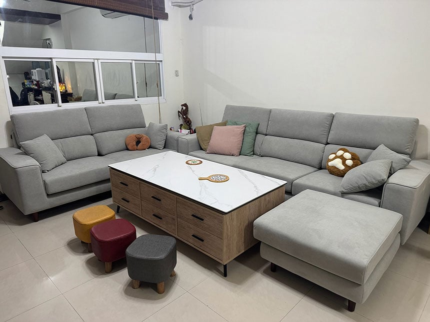 YKS 北歐微光L型貓抓布沙發∣台南客人開箱實拍 YKS 弗洛拉L型貓抓布沙發|台南許小姐實拍沙發側面|擇木深耕系列熱銷款