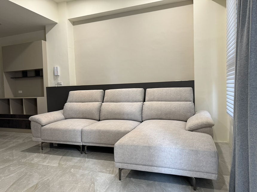 YKS 曼德爾L型貓抓布沙發｜彰化員林李先生實拍｜正面角度｜坐墊可延伸滑軌設計