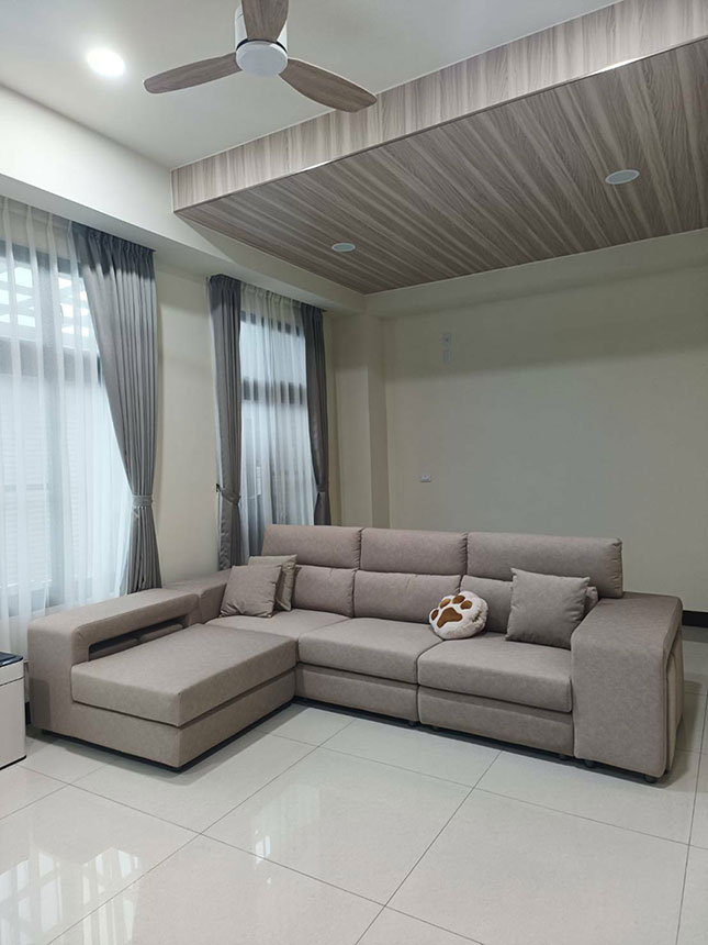 YKS 米諾L型貓抓布沙發｜彰化西螺客人開箱實拍沙發側面｜擇木深耕系列熱銷款