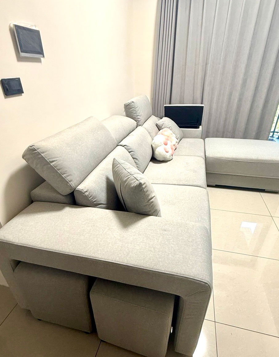 YKS 莫里尼L型貓抓布沙發｜台南客人實境拍攝沙發側面｜擇木深耕系列熱銷款