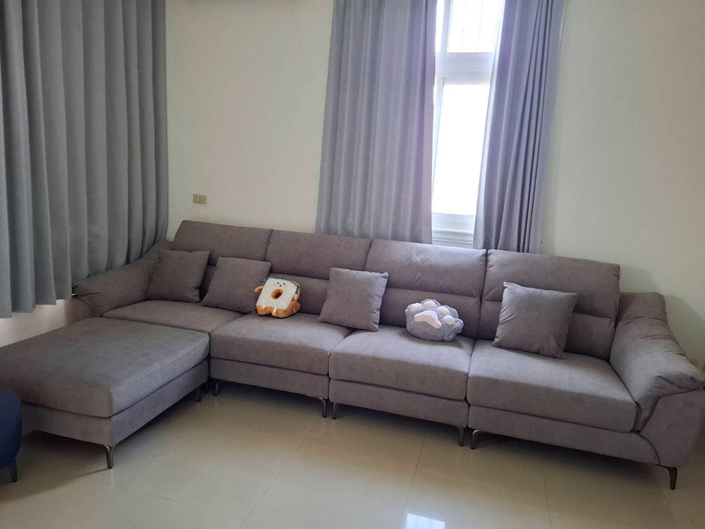 YKS 雷克雅貓抓布模組沙發｜沙發正面擺設實拍｜客廳整體空間